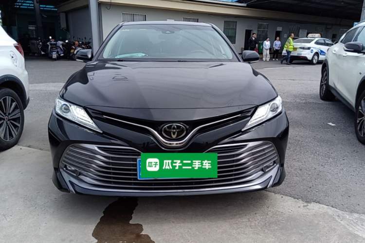 Used Toyota Camry 2019 Revised Version 2.0G Luxury Edition Front