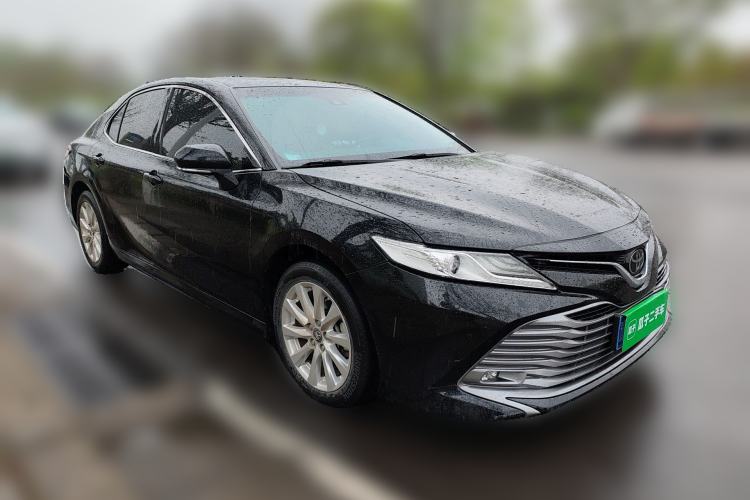 Used Toyota Camry 2019 Revised Version 2.0G Luxury Edition Front Right 45 Deg