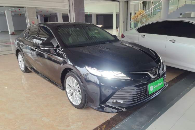 Used Toyota Camry 2019 2.5G Luxury Edition China VI Standard Front Right 45 Deg