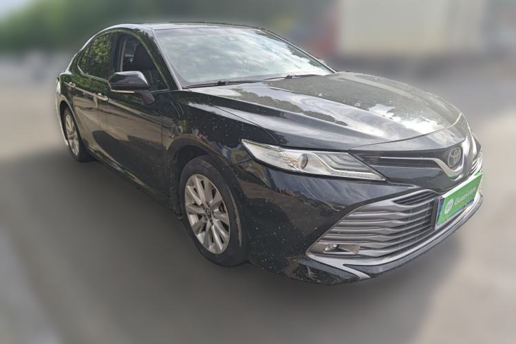 Used Toyota Camry 2019 Revised Version 2.0G Luxury Edition Front Right 45 Deg