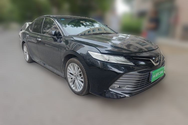 Used Toyota Camry 2019 Revised Version 2.5G Luxury Edition Front Right 45 Deg
