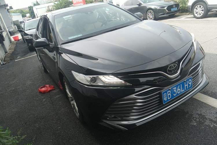 Used Toyota Camry 2019 Revised Version 2.5G Luxury Edition Front Right 45 Deg