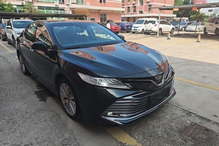 Used Toyota Camry 2019 Revised Version 2.5G Luxury Edition Front Right 45 Deg