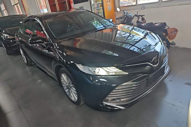 Used Toyota Camry 2019 2.5G Luxury Edition China VI Standard Front Right 45 Deg