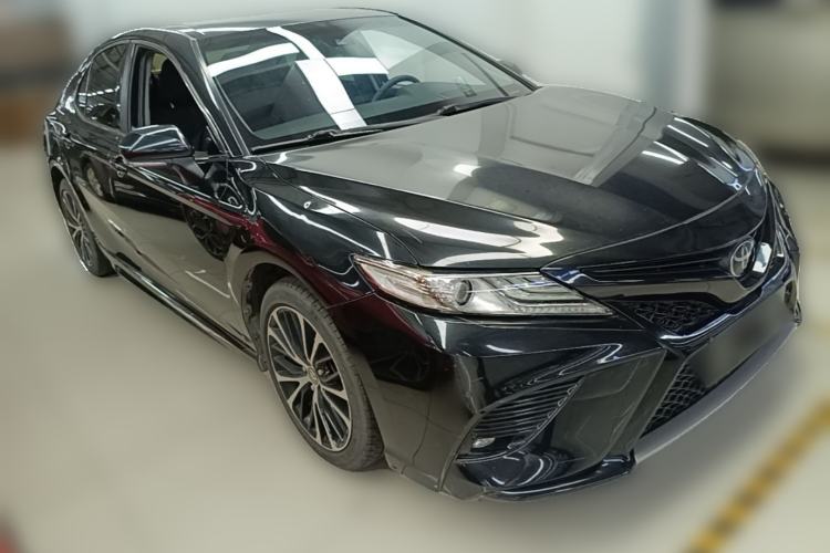 Used Toyota Camry 2019 2.0S FENGSHANG Version China V Standard Front Right 45 Deg