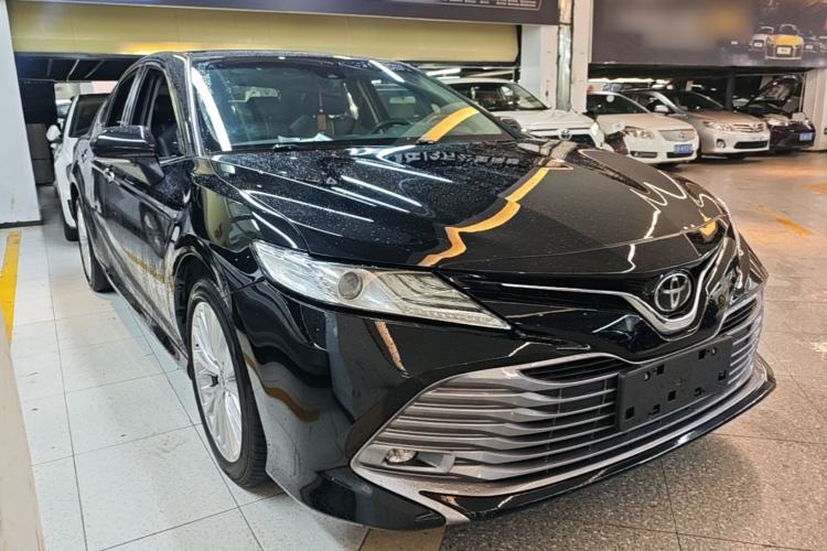 Used Toyota Camry 2019 2.5G Luxury Edition China VI Standard Front Right 45 Deg