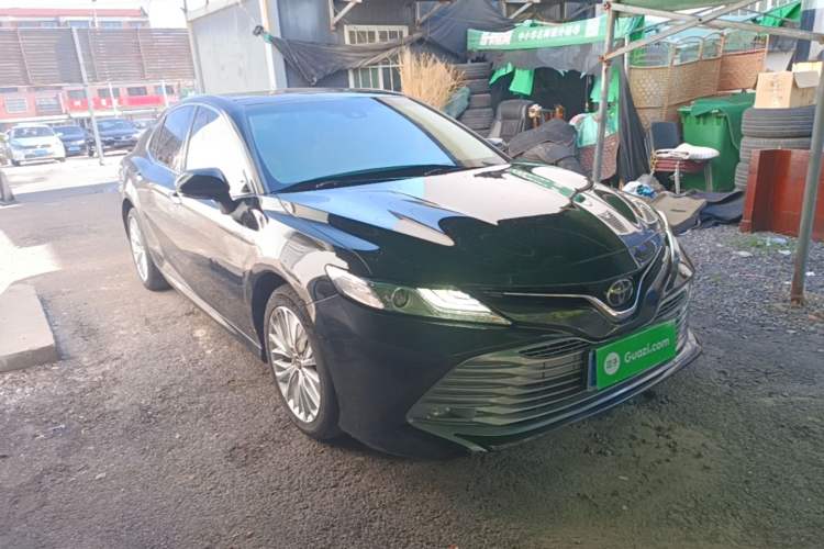 Used Toyota Camry 2019 Revised Version 2.5G Luxury Edition Front Right 45 Deg