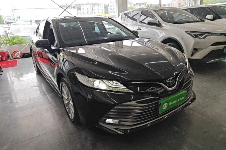 Used Toyota Camry 2019 2.0G Luxury Edition China VI Standard Front Right 45 Deg
