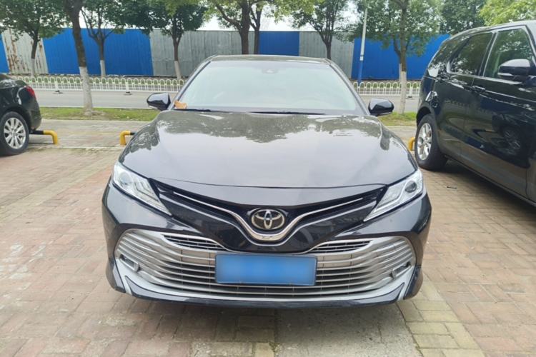 Used Toyota Camry 2019 Revised Version 2.0G Luxury Edition Front