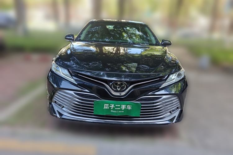 Used Toyota Camry 2019 Revised Version 2.0G Luxury Edition Front