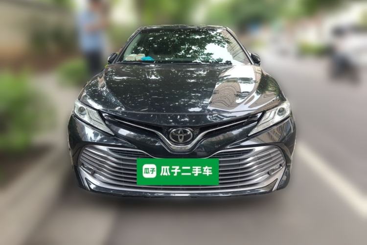 Used Toyota Camry 2019 Revised Version 2.0G Luxury Edition Front