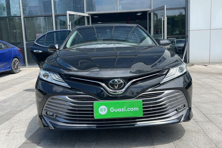 Used Toyota Camry 2019 Revised Version 2.0G Luxury Edition Front