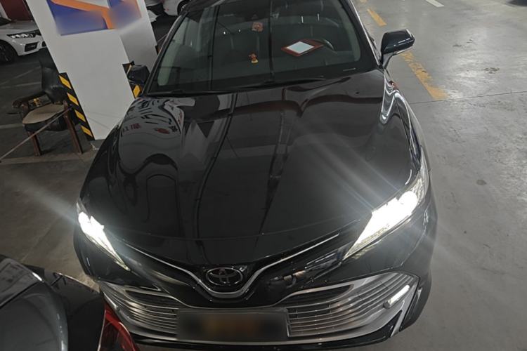 Used Toyota Camry 2019 Revised Version 2.0G Luxury Edition Front