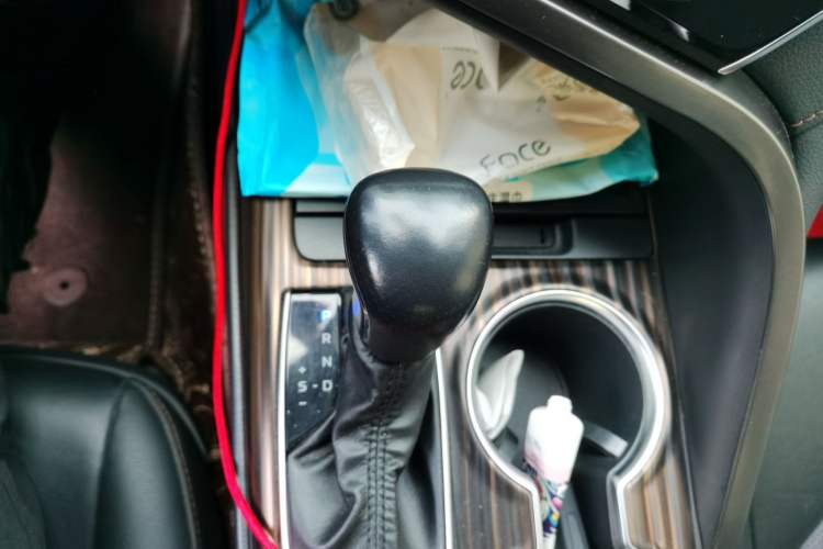 Used Toyota Camry 2019 2.5G Luxury Edition China VI Standard Gear Lever