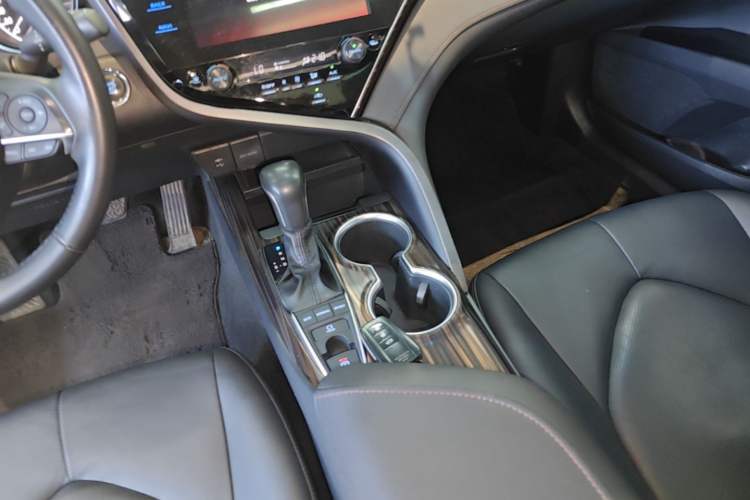 Used Toyota Camry 2019 2.5G Luxury Edition China VI Standard Gear Lever