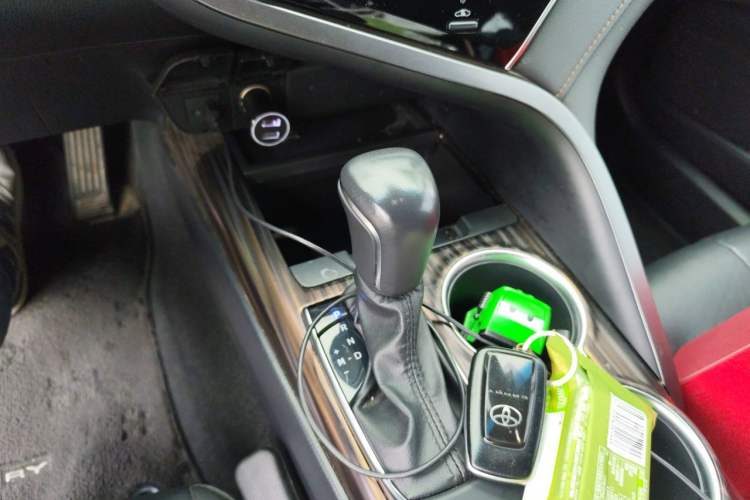Used Toyota Camry 2019 Revised Version 2.0G Luxury Edition Gear Lever