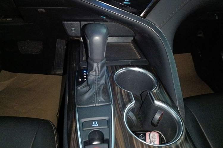 Used Toyota Camry 2019 2.0G Luxury Edition China VI Standard Gear Lever
