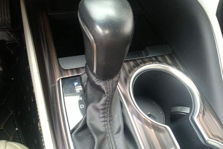 Used Toyota Camry 2019 Revised Version 2.5G Luxury Edition Gear Lever