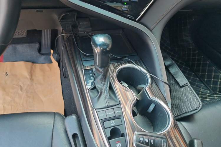 Used Toyota Camry 2019 Revised Version 2.5G Luxury Edition Gear Lever