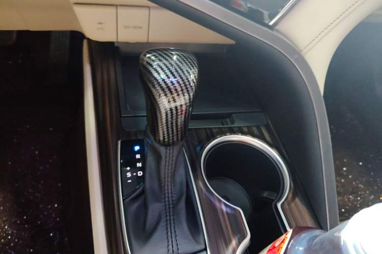 Used Toyota Camry 2019 2.5G Luxury Edition China V Standard Gear Lever