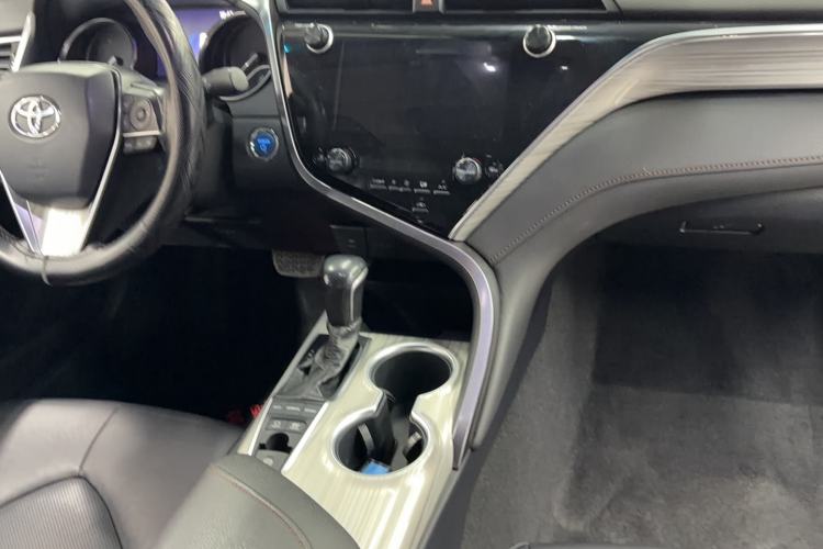 Used Toyota Camry 2019 Dual-Engine 2.5 HG Luxury Edition China VI Standard Gear Lever