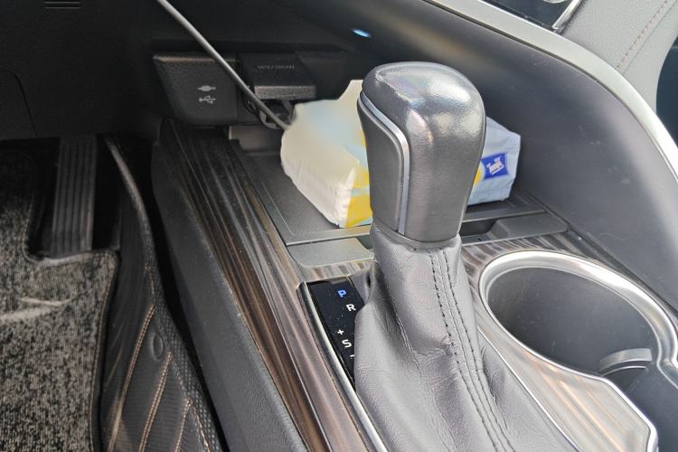 Used Toyota Camry 2019 2.5G Luxury Edition China VI Standard Gear Lever