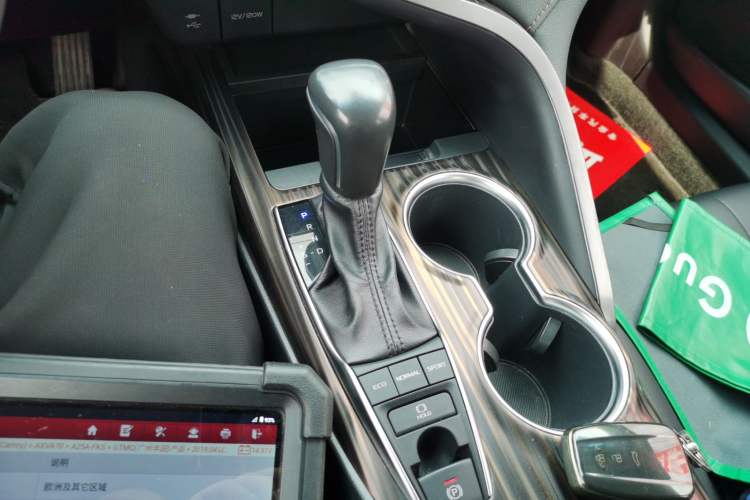 Used Toyota Camry 2019 2.5G Luxury Edition China V Standard Gear Lever