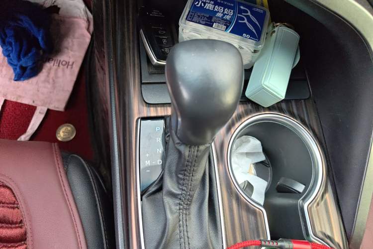 Used Toyota Camry 2019 2.0G Luxury Edition China VI Standard Gear Lever