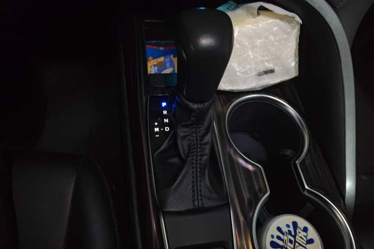 Used Toyota Camry 2019 2.0G Luxury Edition China VI Standard Gear Lever