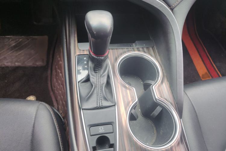 Used Toyota Camry 2019 2.0G Luxury Edition China VI Standard Gear Lever