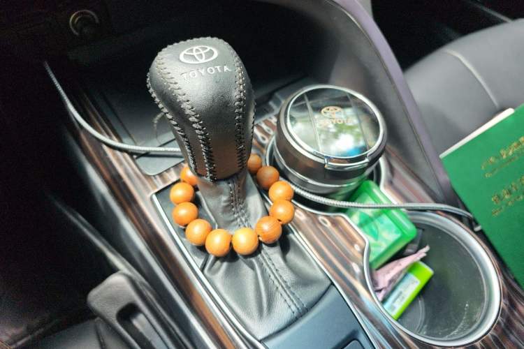 Used Toyota Camry 2019 2.0G Luxury Edition China VI Standard Gear Lever