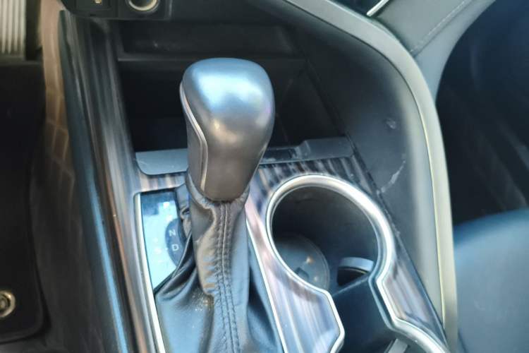 Used Toyota Camry 2019 Revised Version 2.5G Luxury Edition Gear Lever