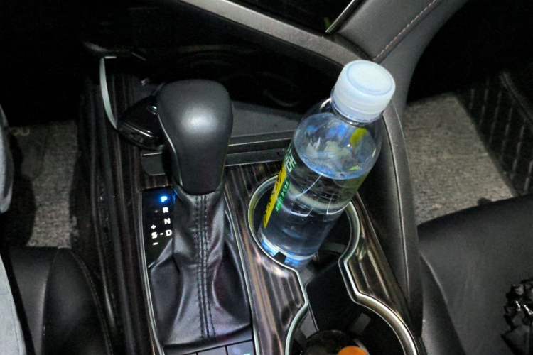 Used Toyota Camry 2019 2.5G Luxury Edition China V Standard Gear Lever