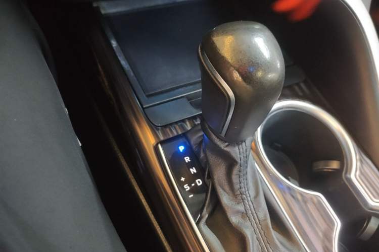 Used Toyota Camry 2019 2.5G Luxury Edition China VI Standard Gear Lever