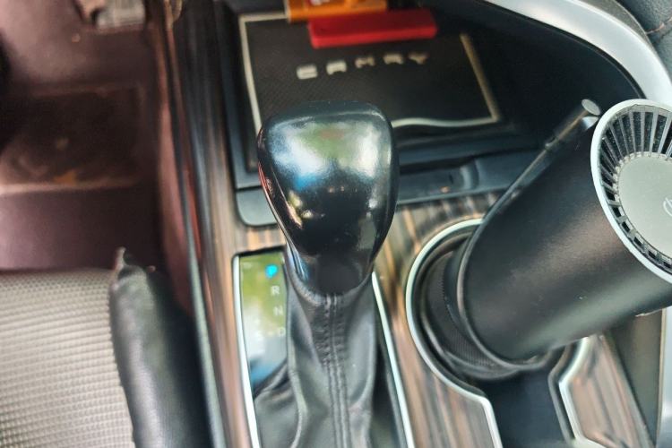 Used Toyota Camry 2019 2.5G Luxury Edition China VI Standard Gear Lever