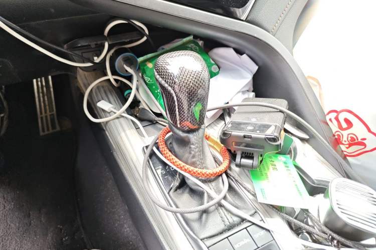 Used Toyota Camry 2019 Revised Version Dual-Engine 2.5 HG Luxury Edition Gear Lever