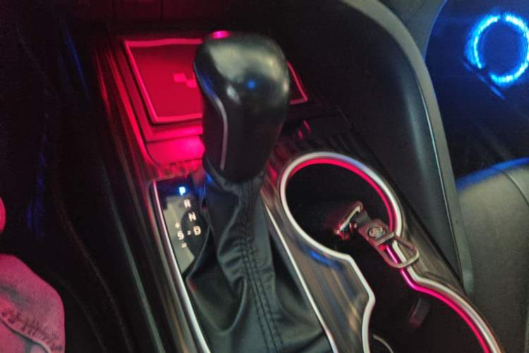 Used Toyota Camry 2019 Revised Version 2.5G Luxury Edition Gear Lever
