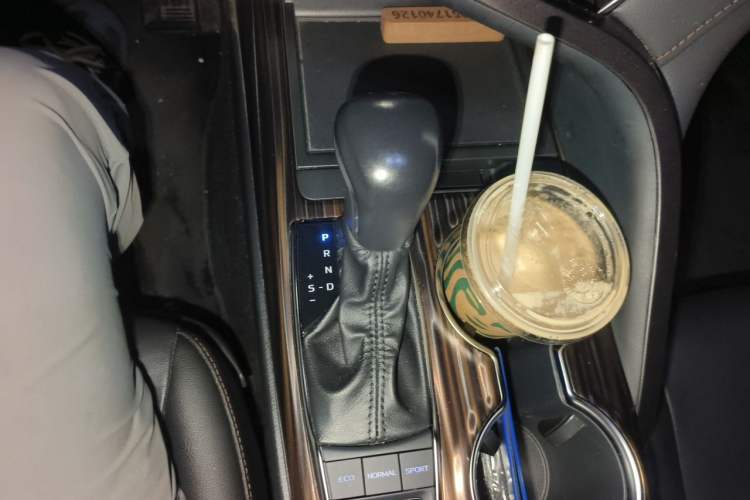 Used Toyota Camry 2019 2.5G Luxury Edition China VI Standard Gear Lever