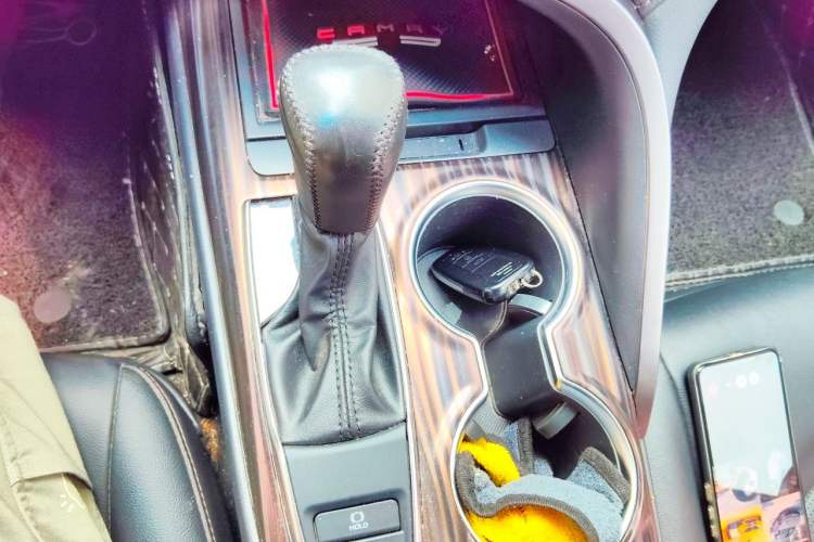 Used Toyota Camry 2019 2.0G Luxury Edition China VI Standard Gear Lever