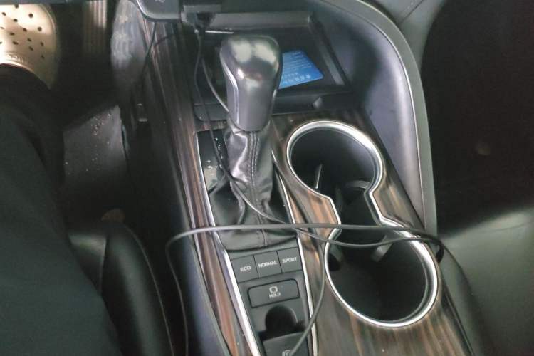 Used Toyota Camry 2019 2.5G Luxury Edition China VI Standard Gear Lever