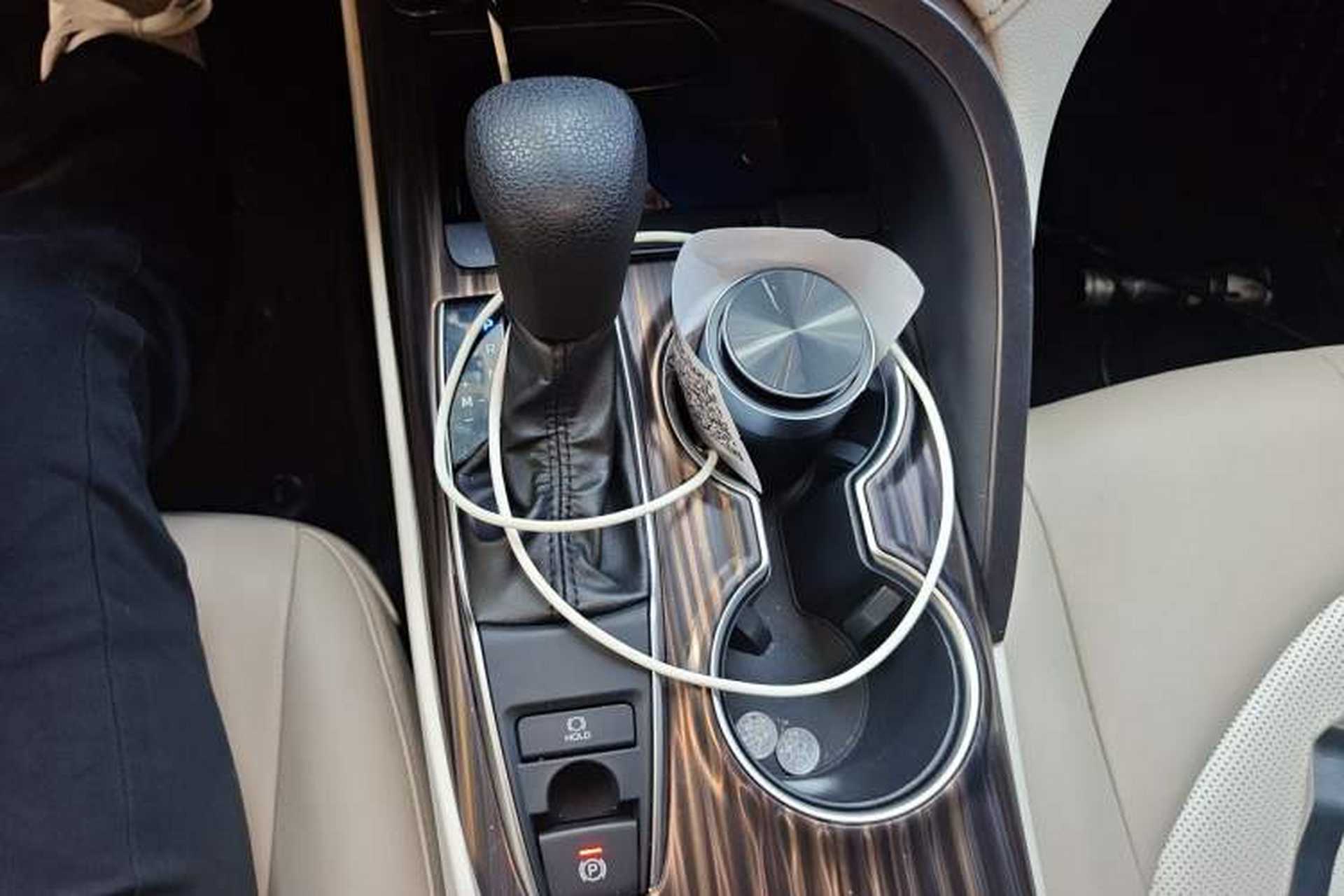 Used Toyota Camry 2019 Revised Version 2.0G Luxury Edition Gear Lever