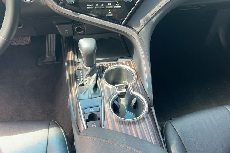 Used Toyota Camry 2019 Revised Version 2.0G Luxury Edition Gear Lever