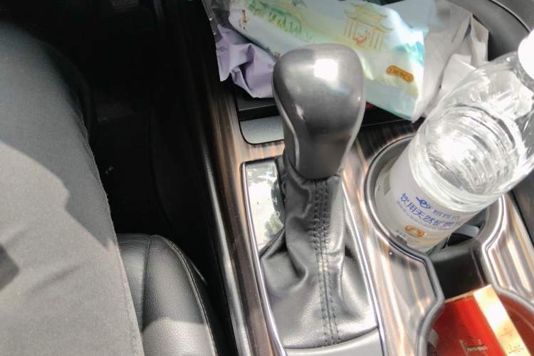 Used Toyota Camry 2019 2.0G Luxury Edition China V Standard Gear Lever