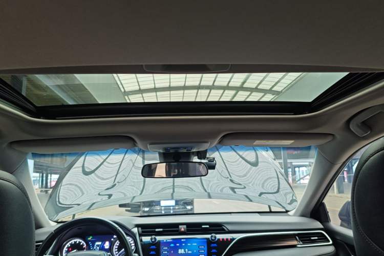 Used Toyota Camry 2019 Revised Version 2.0G Luxury Edition Headliner