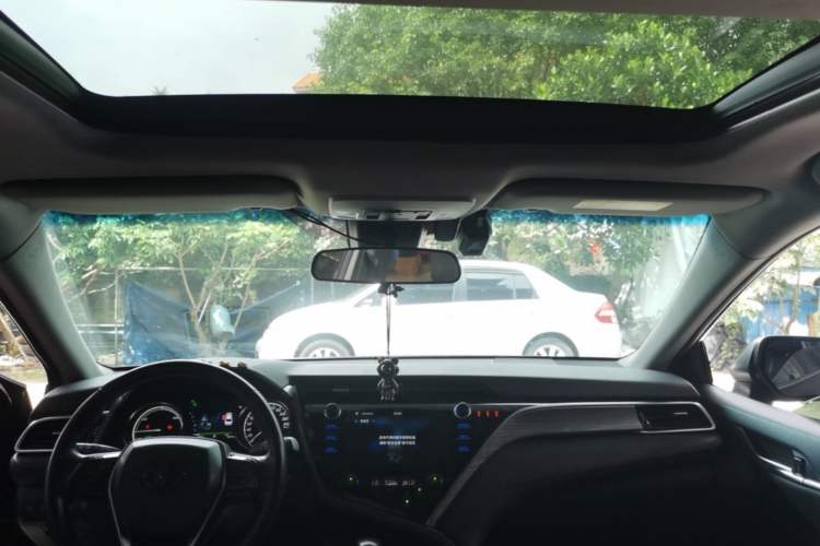 Used Toyota Camry 2019 Dual-Engine 2.5HS FENGSHANG Edition China VI Standard Headliner