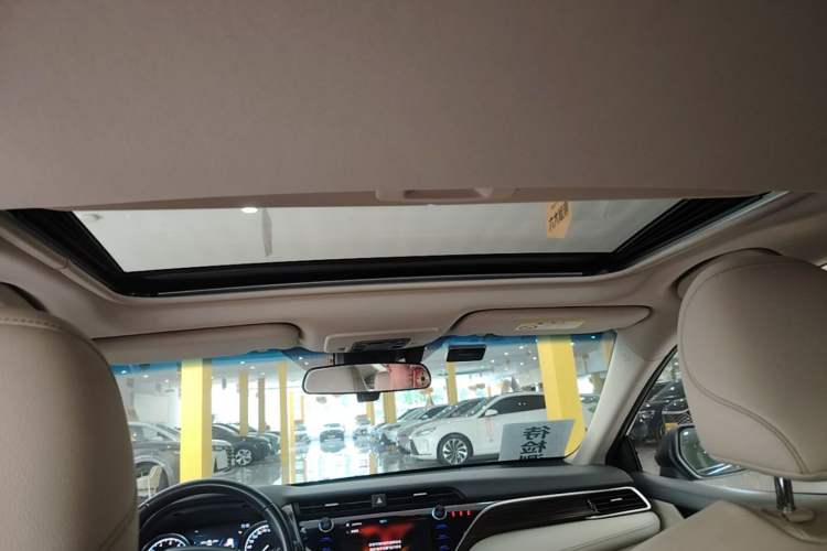 Used Toyota Camry 2019 Revised Version 2.0G Luxury Edition Headliner