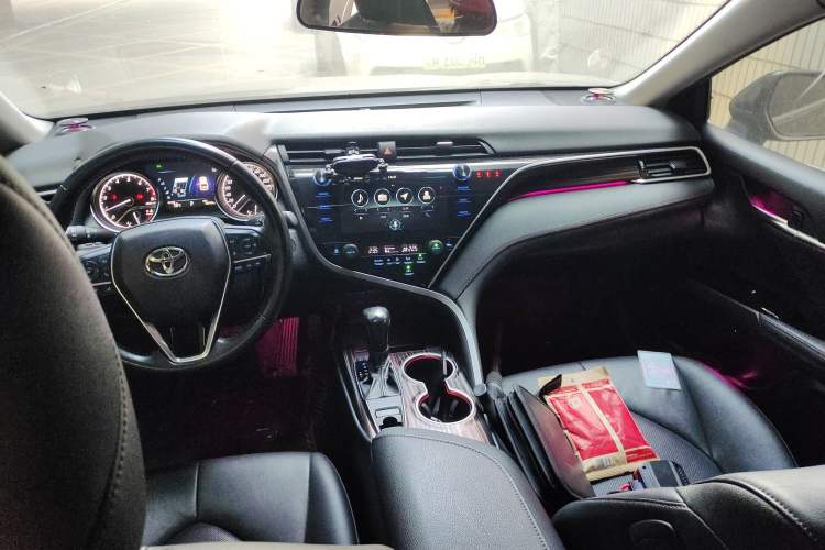 Used Toyota Camry 2019 2.0G Luxury Edition China VI Standard Headliner