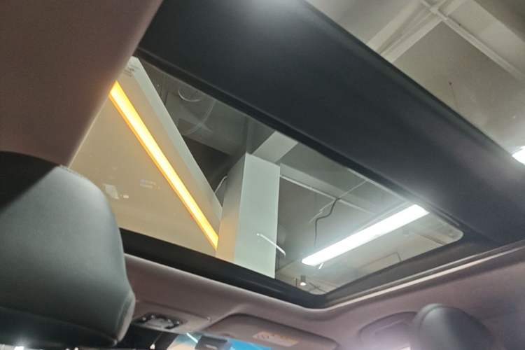 Used Toyota Camry 2019 2.5G Luxury Edition China VI Standard Headliner