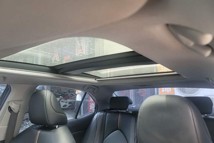 Used Toyota Camry 2019 2.5G Luxury Edition China VI Standard Headliner