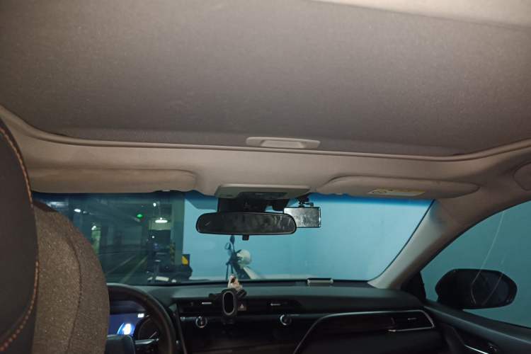 Used Toyota Camry 2019 2.0G Luxury Edition China V Standard Headliner